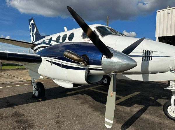 Beechcraft King Air C90 1980 miniatura 3