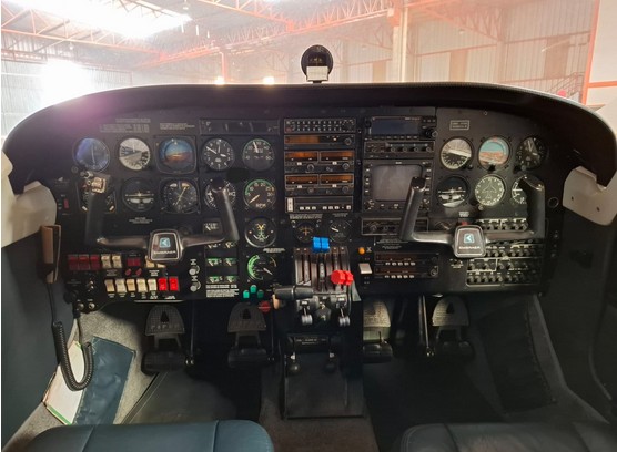 Embraer EMB-810D Seneca III 1985 miniatura 4