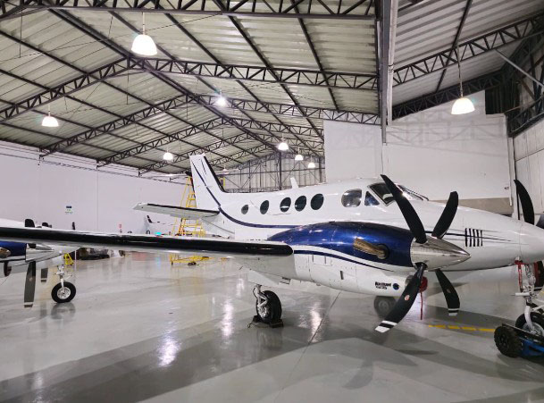 Beechcraft King Air C90 1989 miniatura 2