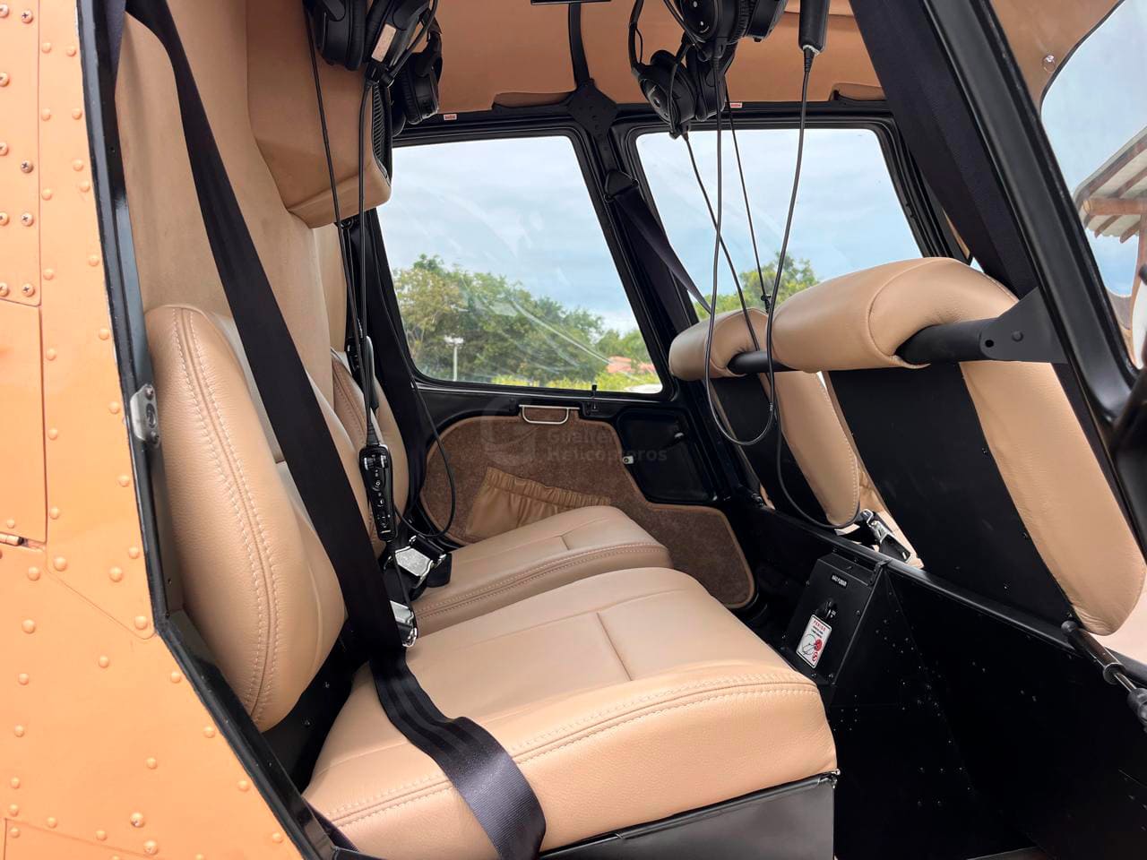 Robinson R44 Raven II 2010 miniatura 10