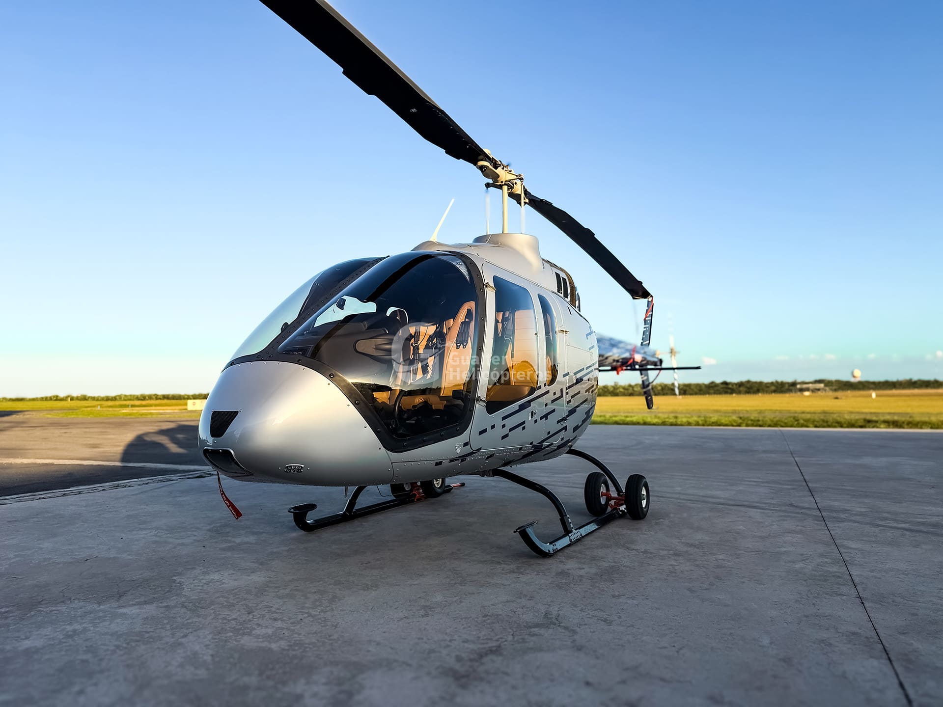 Bell Bell 505 Jet Ranger X 2021 miniatura 3