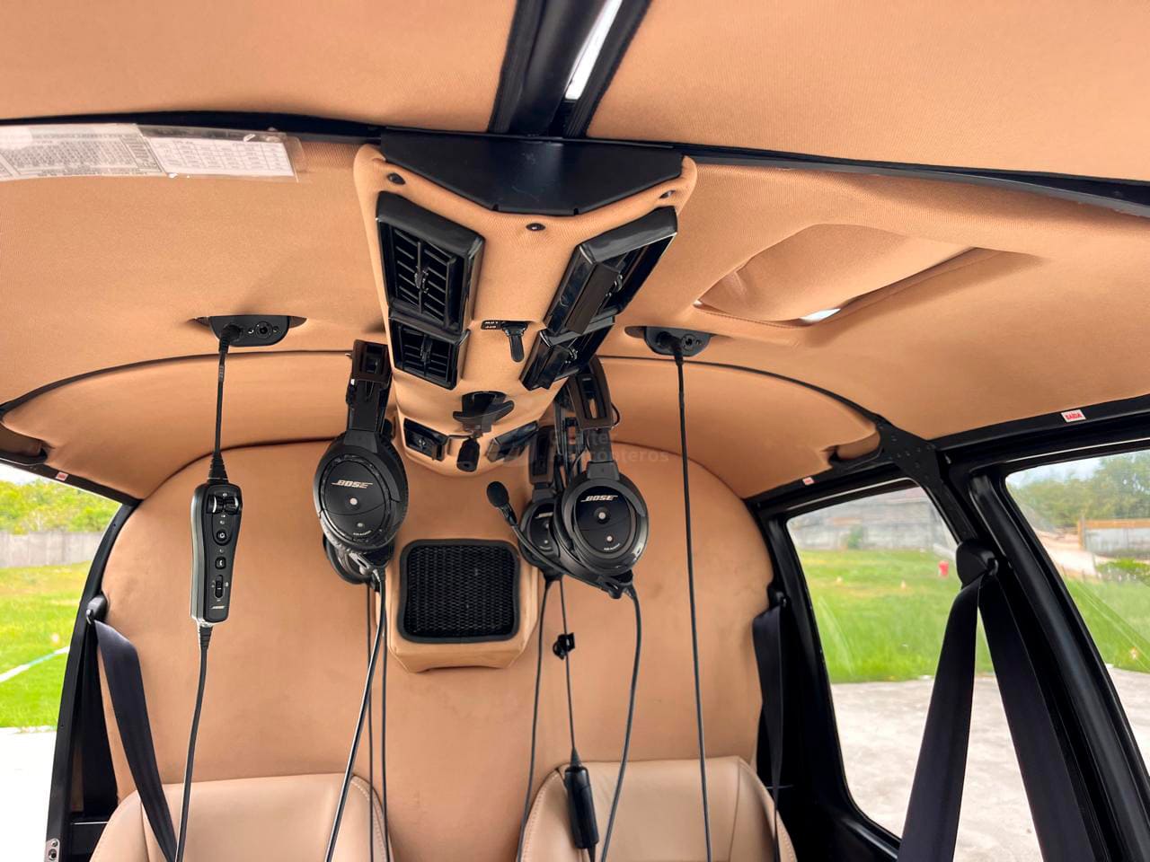 Robinson R44 Raven II 2010 miniatura 9