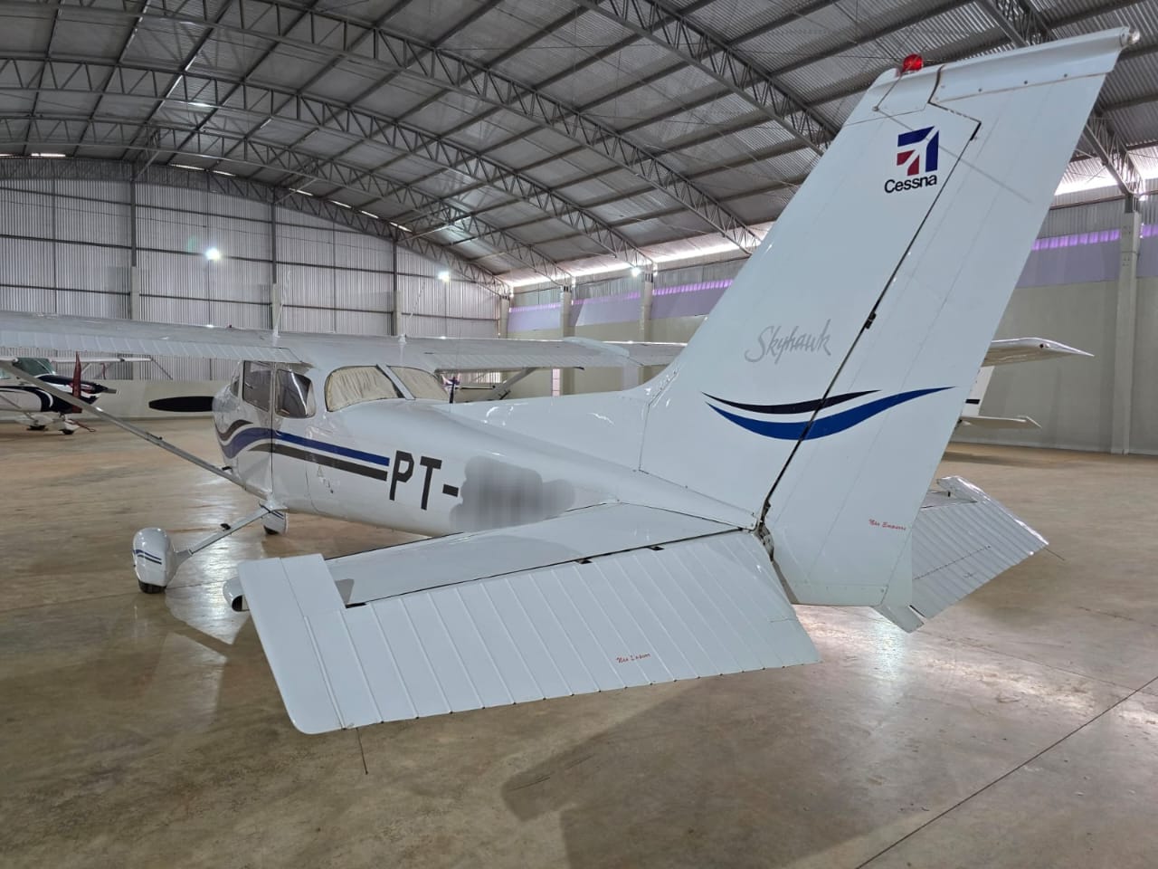 Cessna 172M Skyhawk 1974 miniatura 6