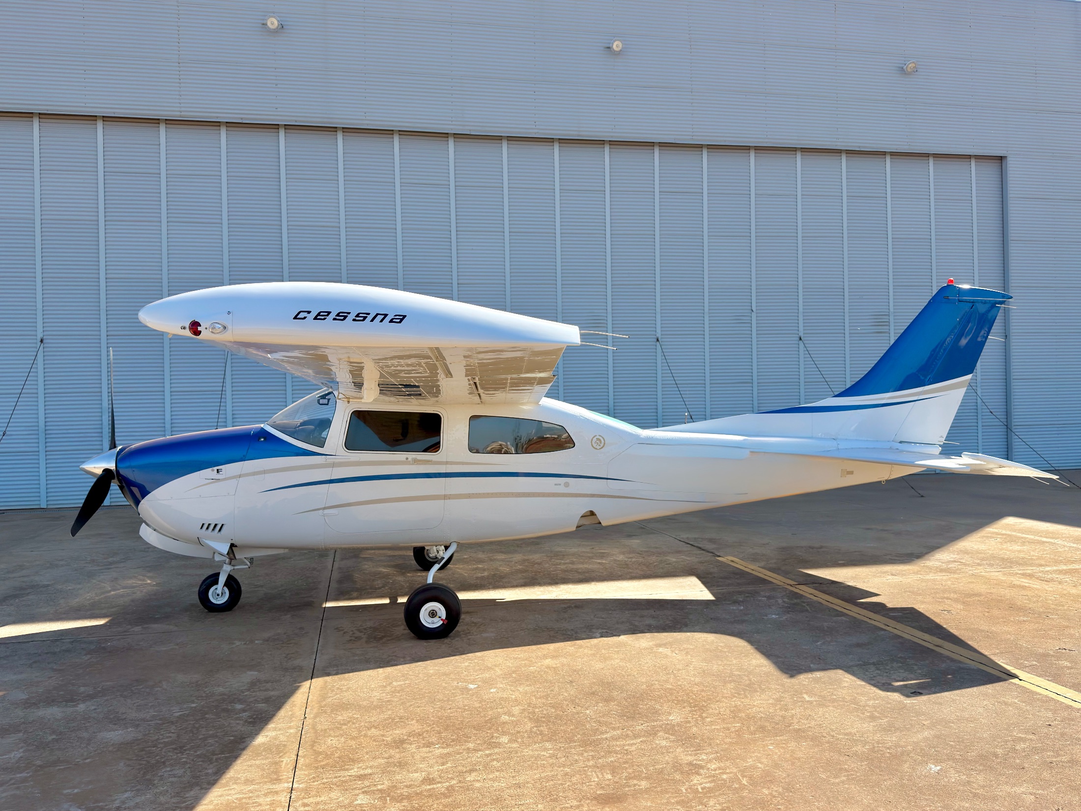 Cessna 210 Centurion 1982