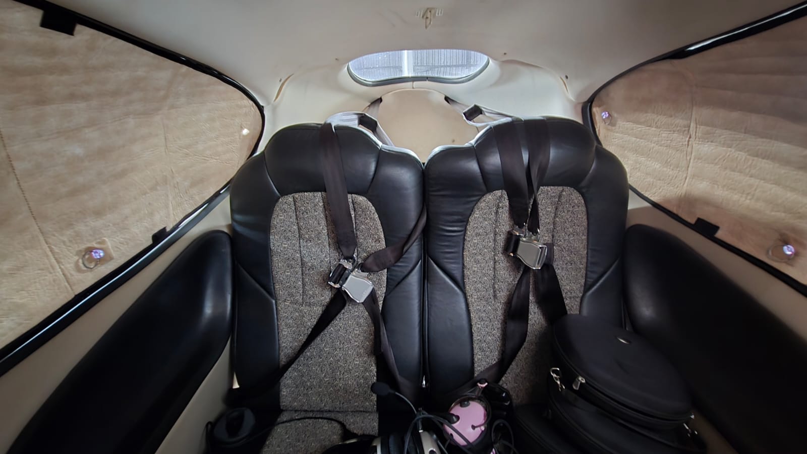 Cirrus SR20 2005 miniatura 2