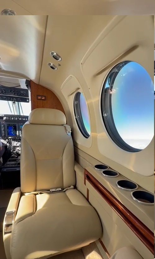 Beechcraft C90 GTX 2014 miniatura 3