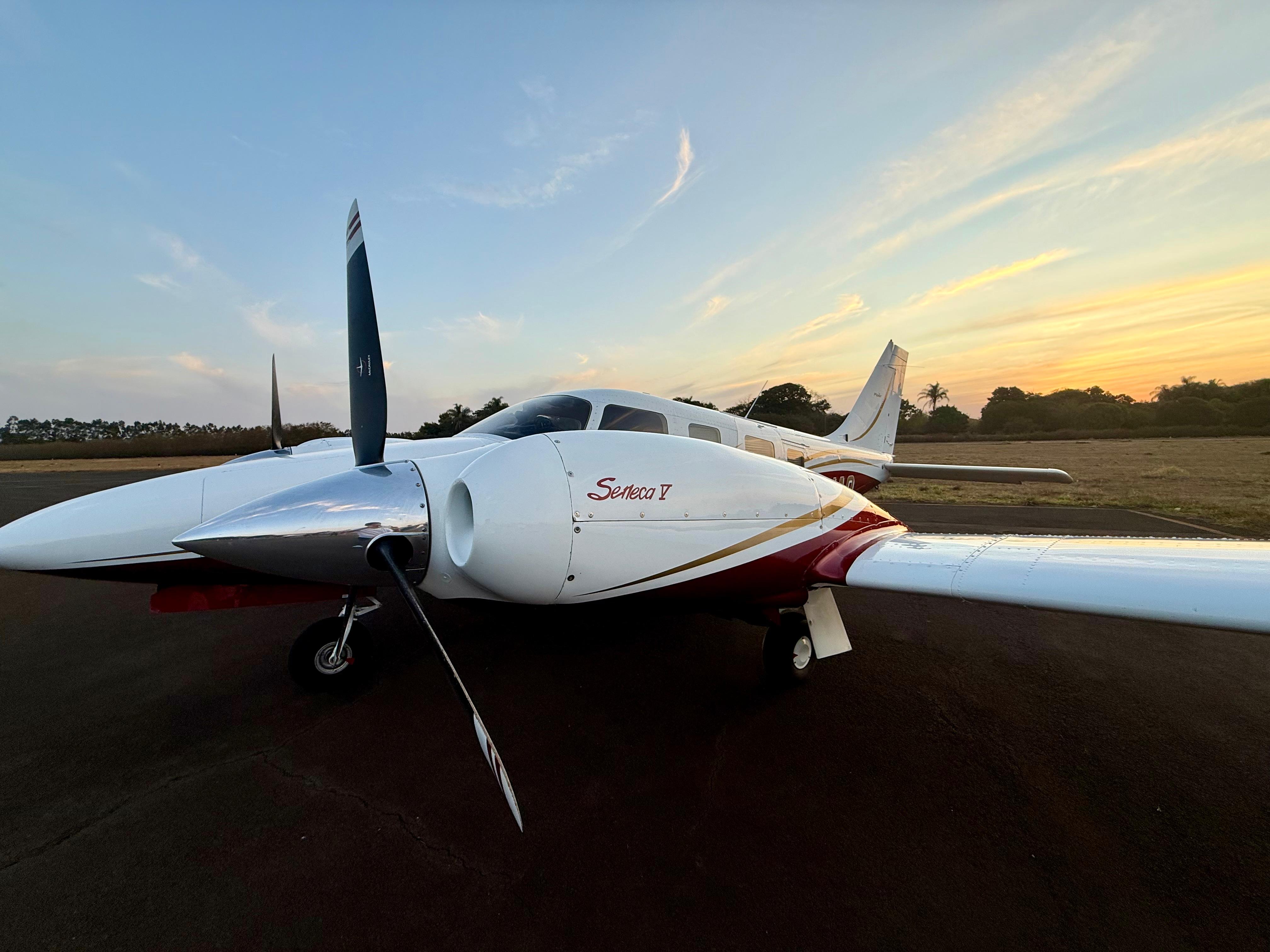 Piper Seneca V 2010