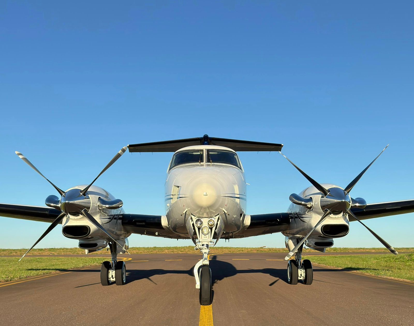 Beechcraft King Air F90 1982 miniatura 7