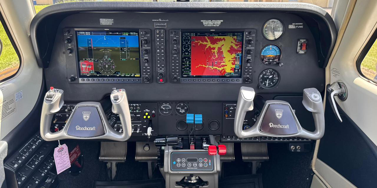 Beechcraft Baron G58 2013 miniatura 4