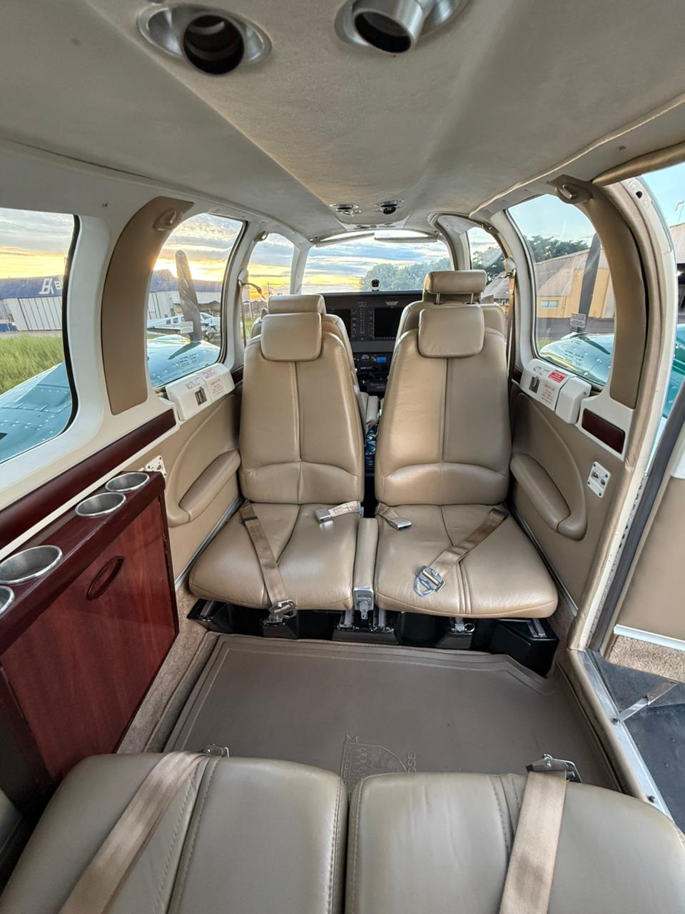 Beechcraft Baron G58 2009 miniatura 5