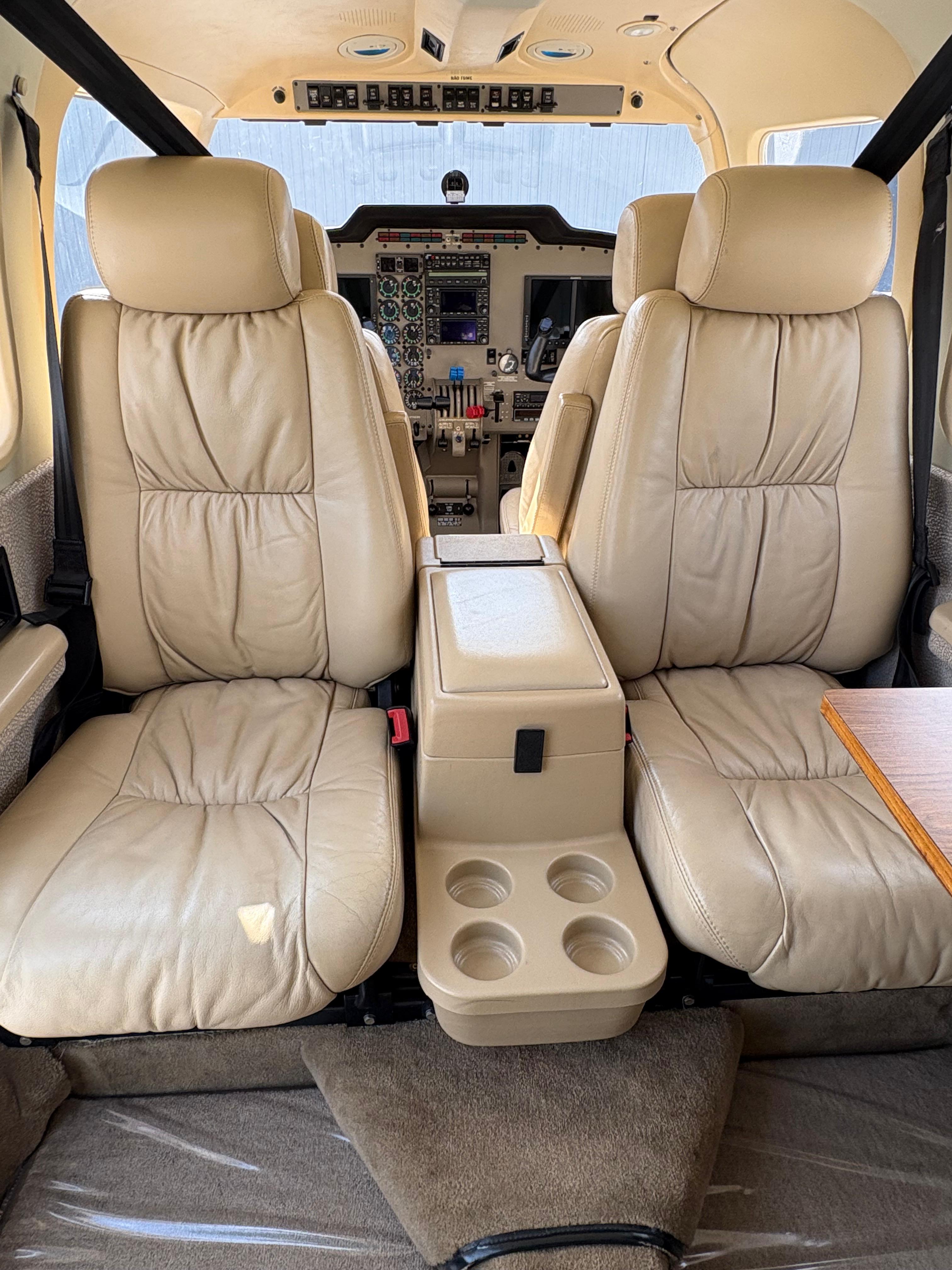 Piper Seneca V 2011 miniatura 5