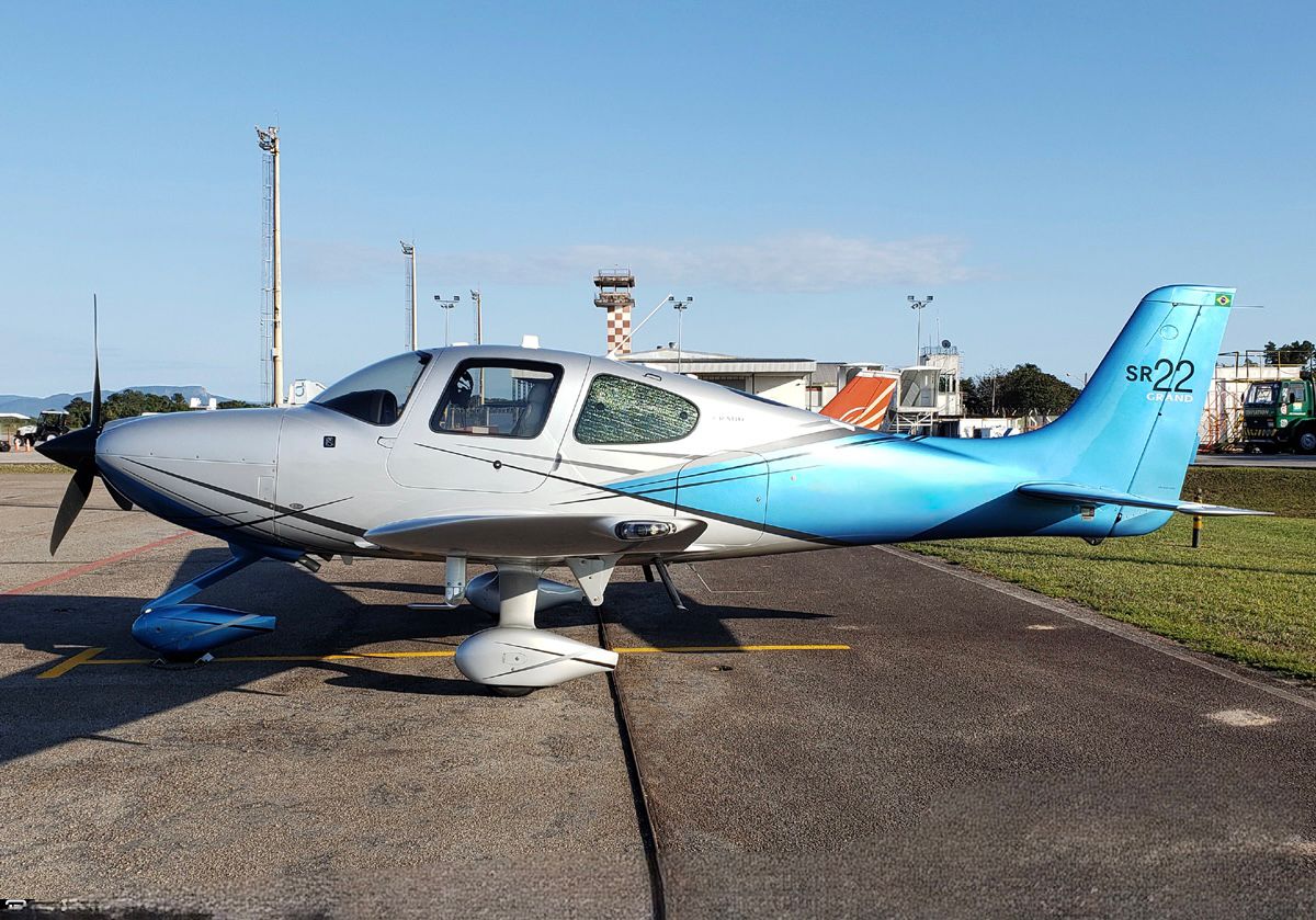 Cirrus Design SR22 2014
