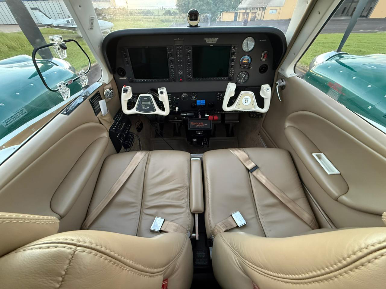 Beechcraft Baron G58 2009 miniatura 6