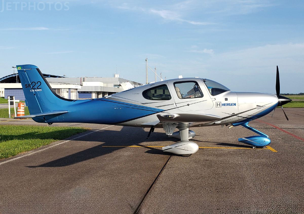 Cirrus SR22 2014