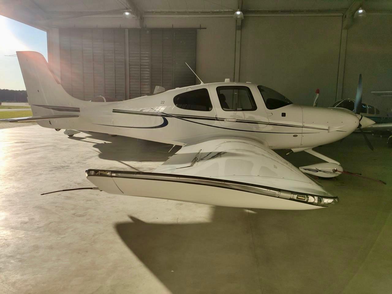 Cirrus SR22 2019