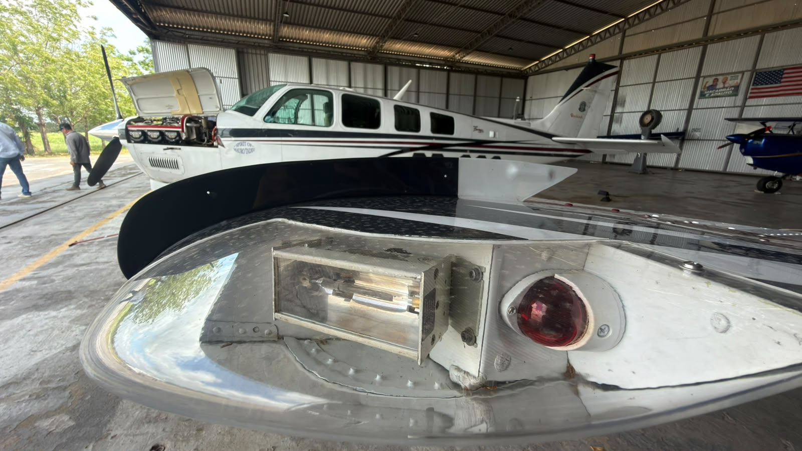 Beechcraft Bonanza A36 1999 miniatura 2