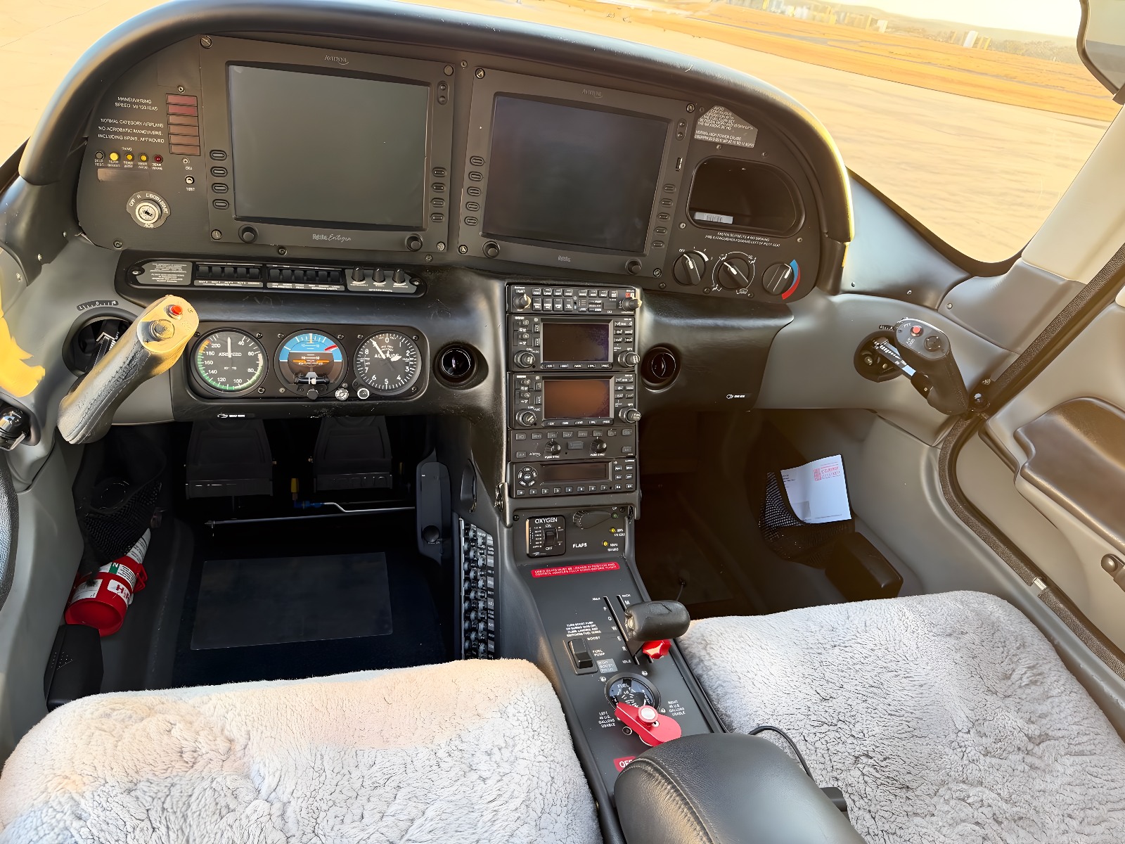 Cirrus SR22 2008 miniatura 6
