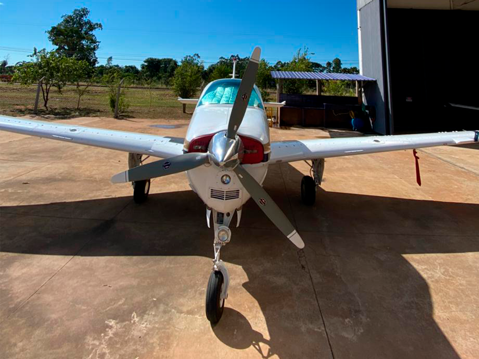 Beechcraft Bonanza A36 1997 miniatura 5