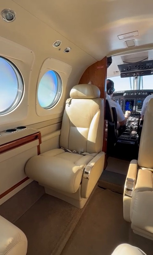 Beechcraft C90 GTX 2014 miniatura 4