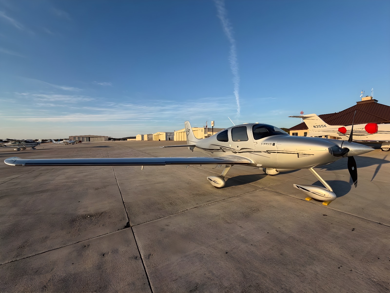 Cirrus SR22 2008 miniatura 4
