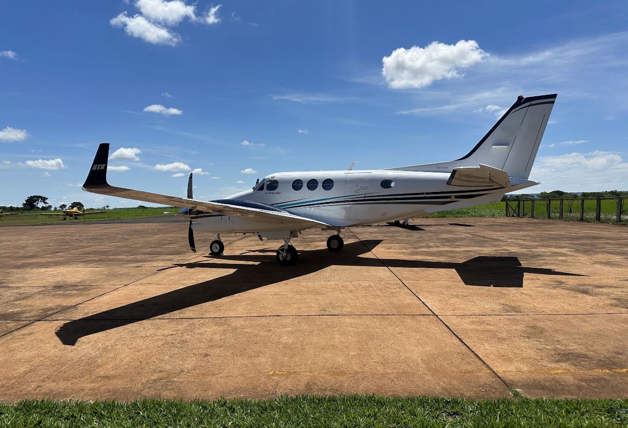 Beechcraft King Air C90GTx 2017 miniatura 2