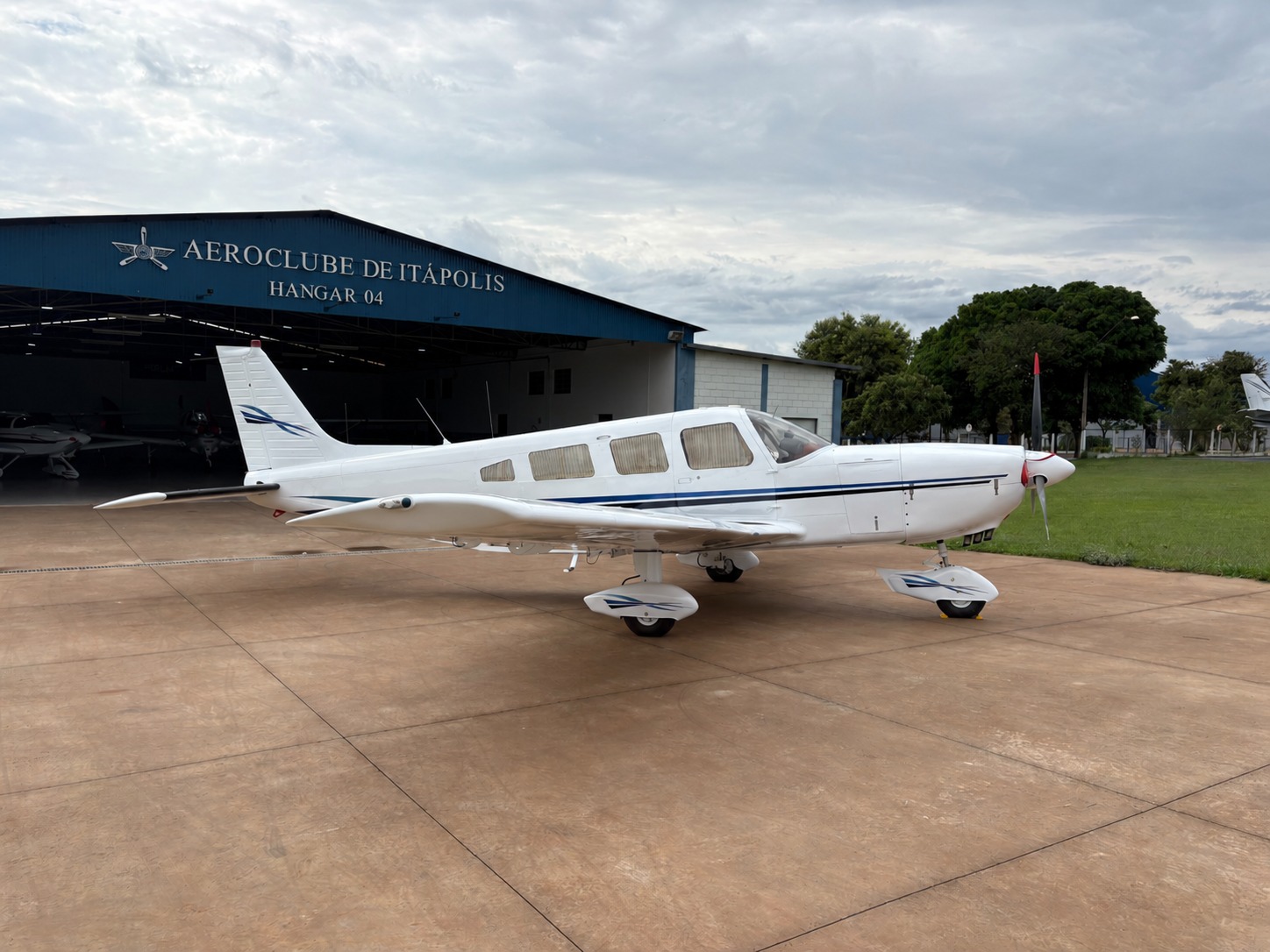 Neiva EMB 720 Minuano 1989