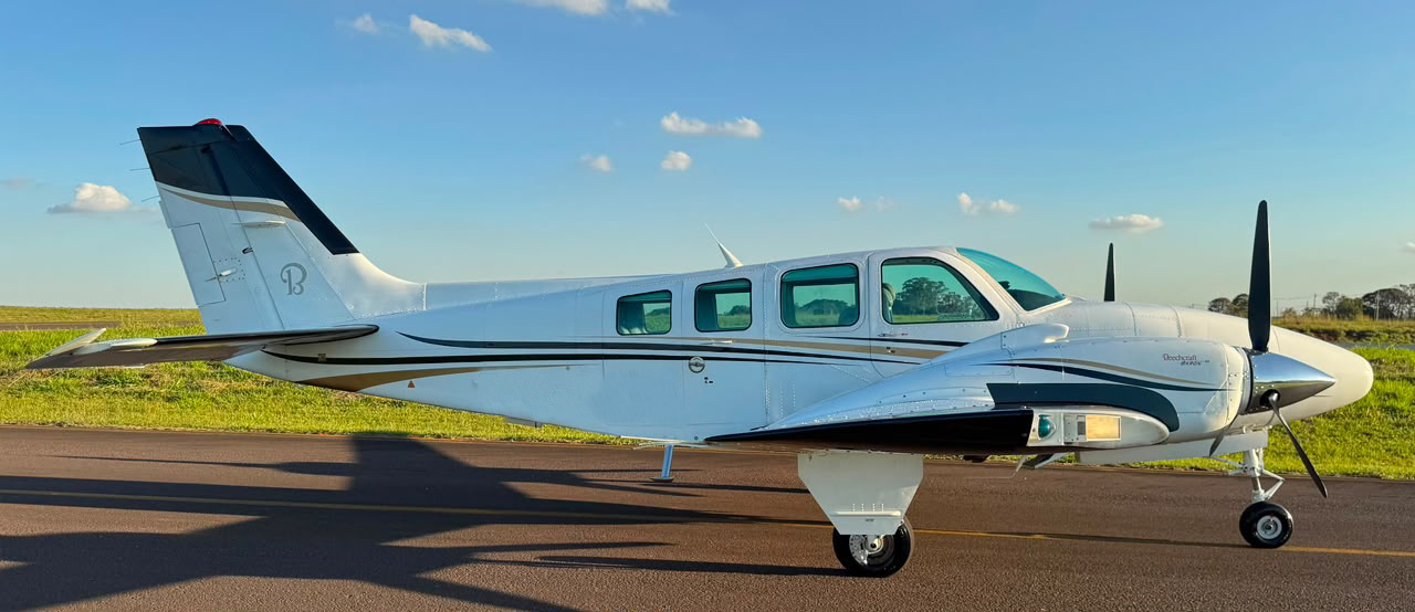 Beechcraft Baron G58 1999 miniatura 3