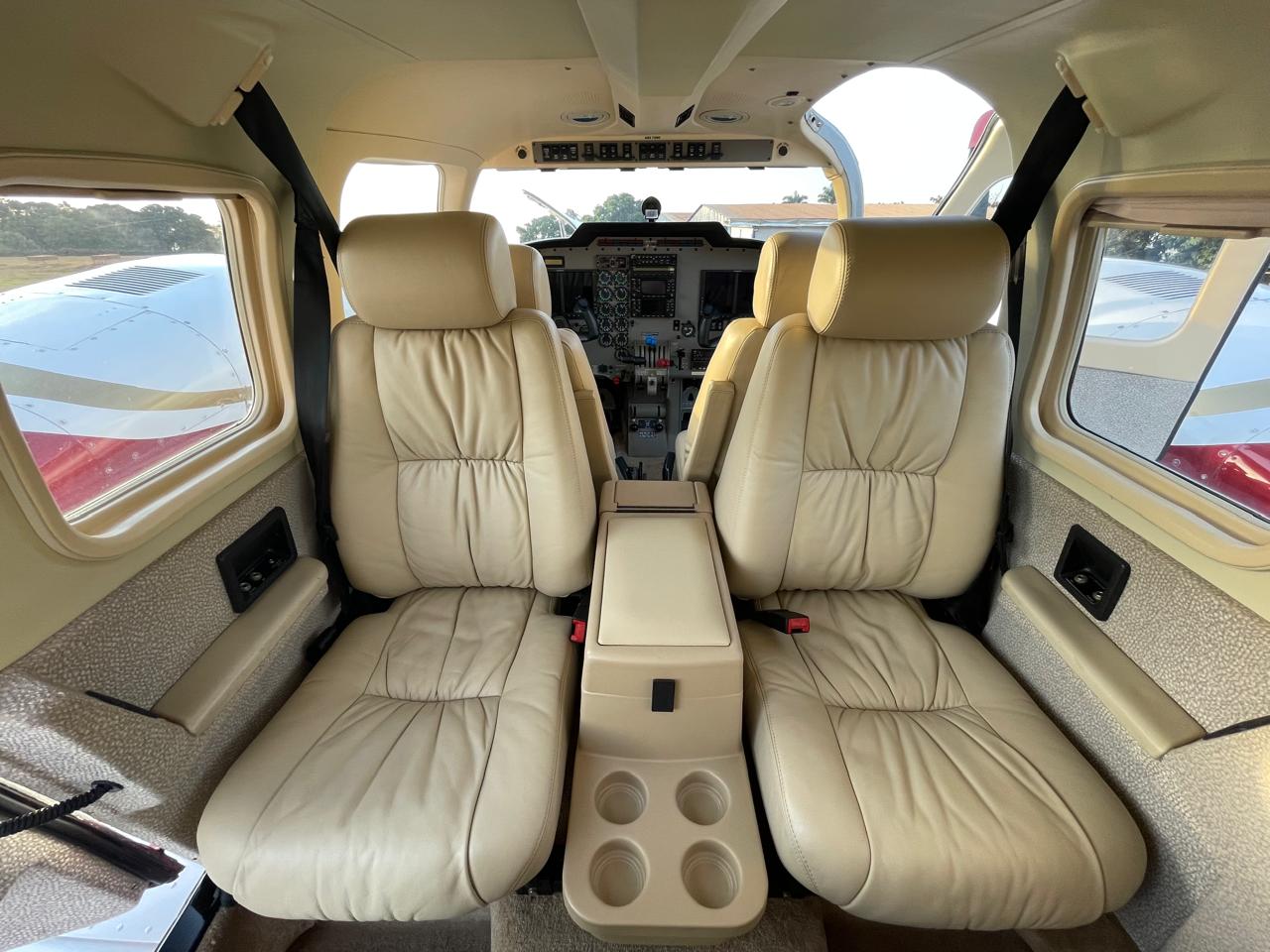 Piper Seneca V 2010 miniatura 4