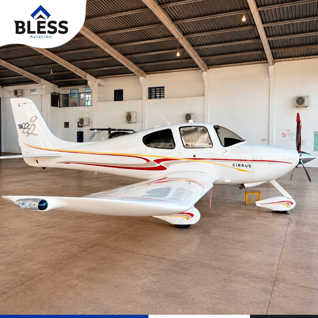 Cirrus SR22 • PR-GDV miniatura 3