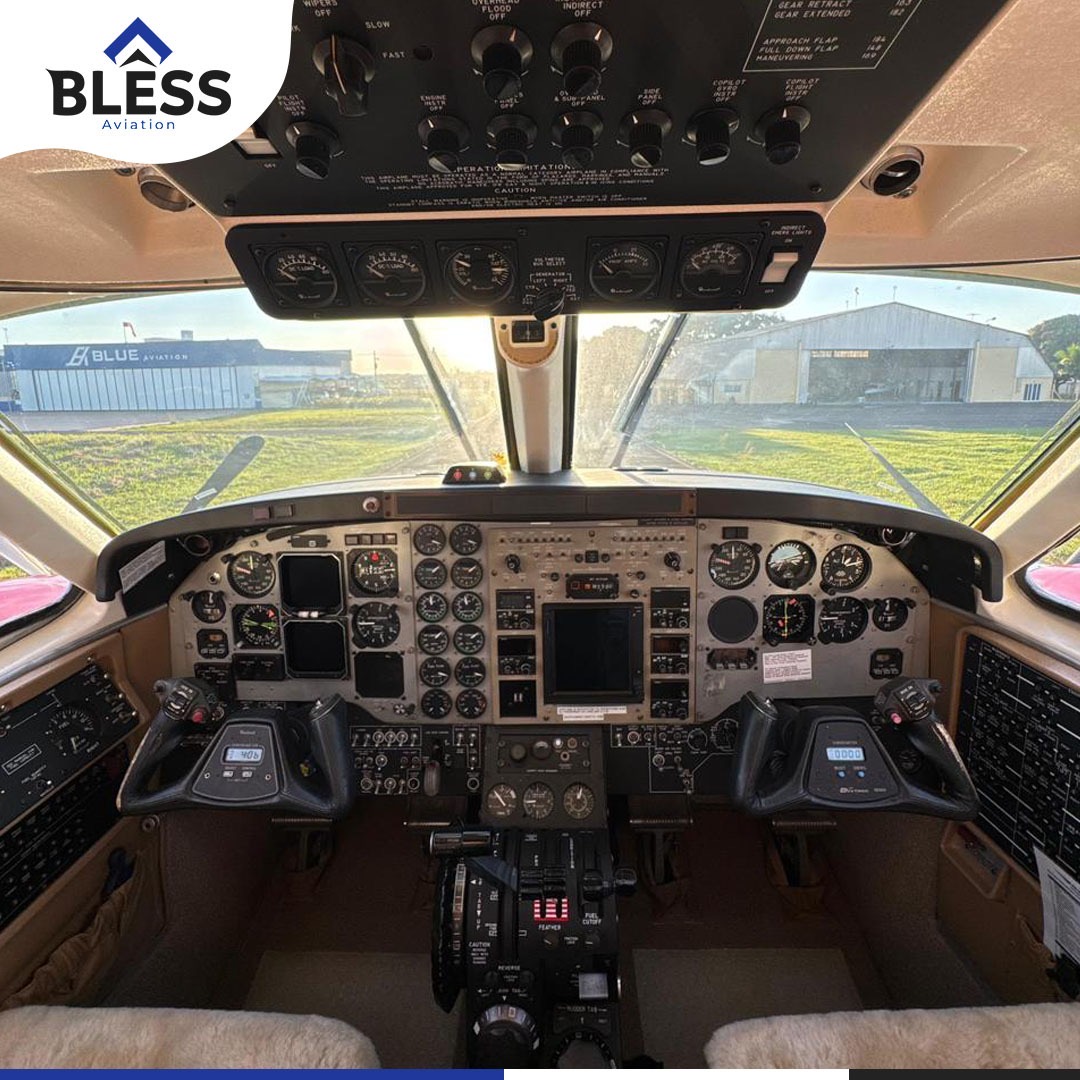 Beechcraft King Air C90A 1999 miniatura 6