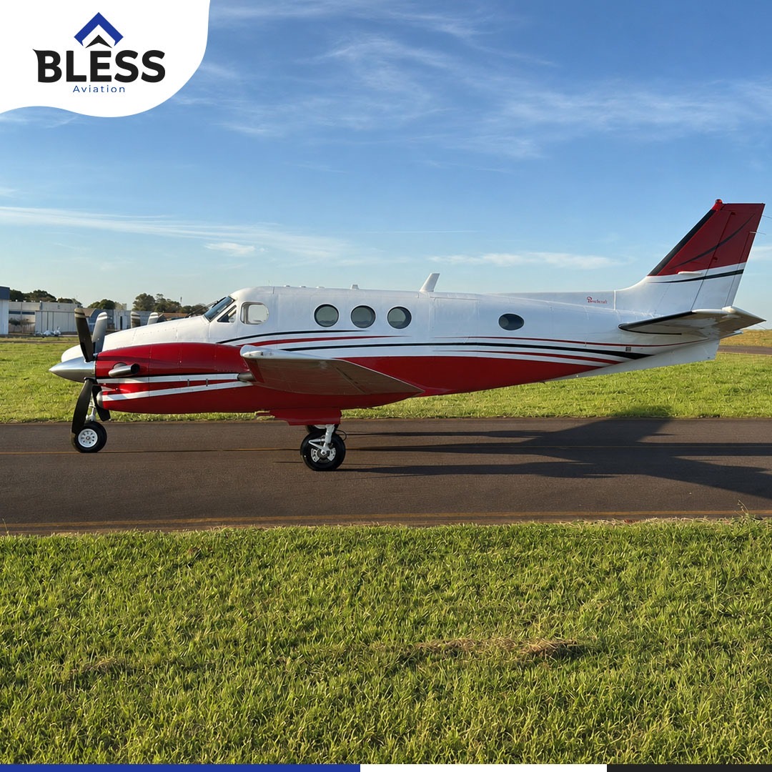 Beechcraft King Air C90A 1999 miniatura 4