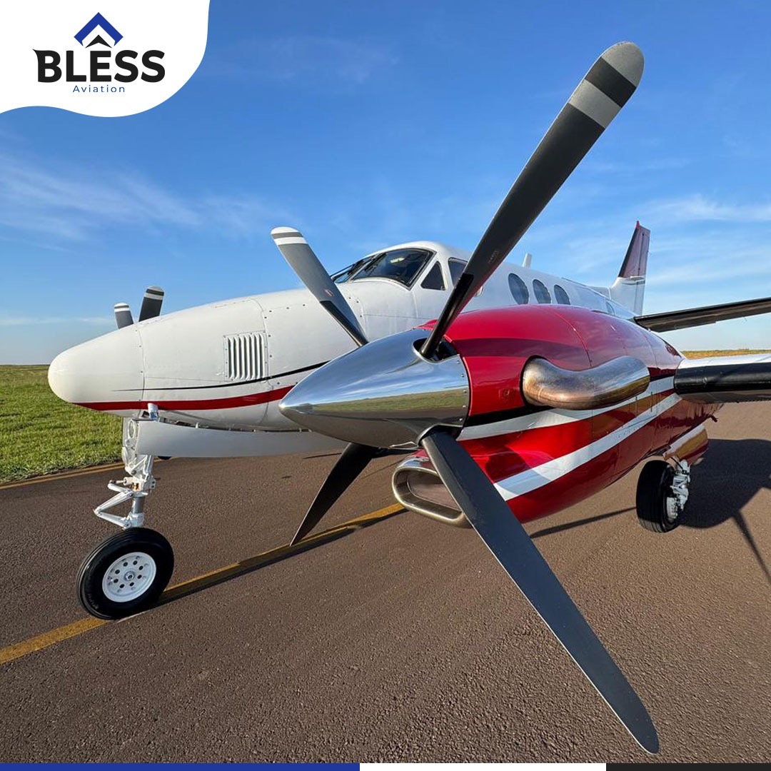 Beechcraft King Air C90A 1999 miniatura 2