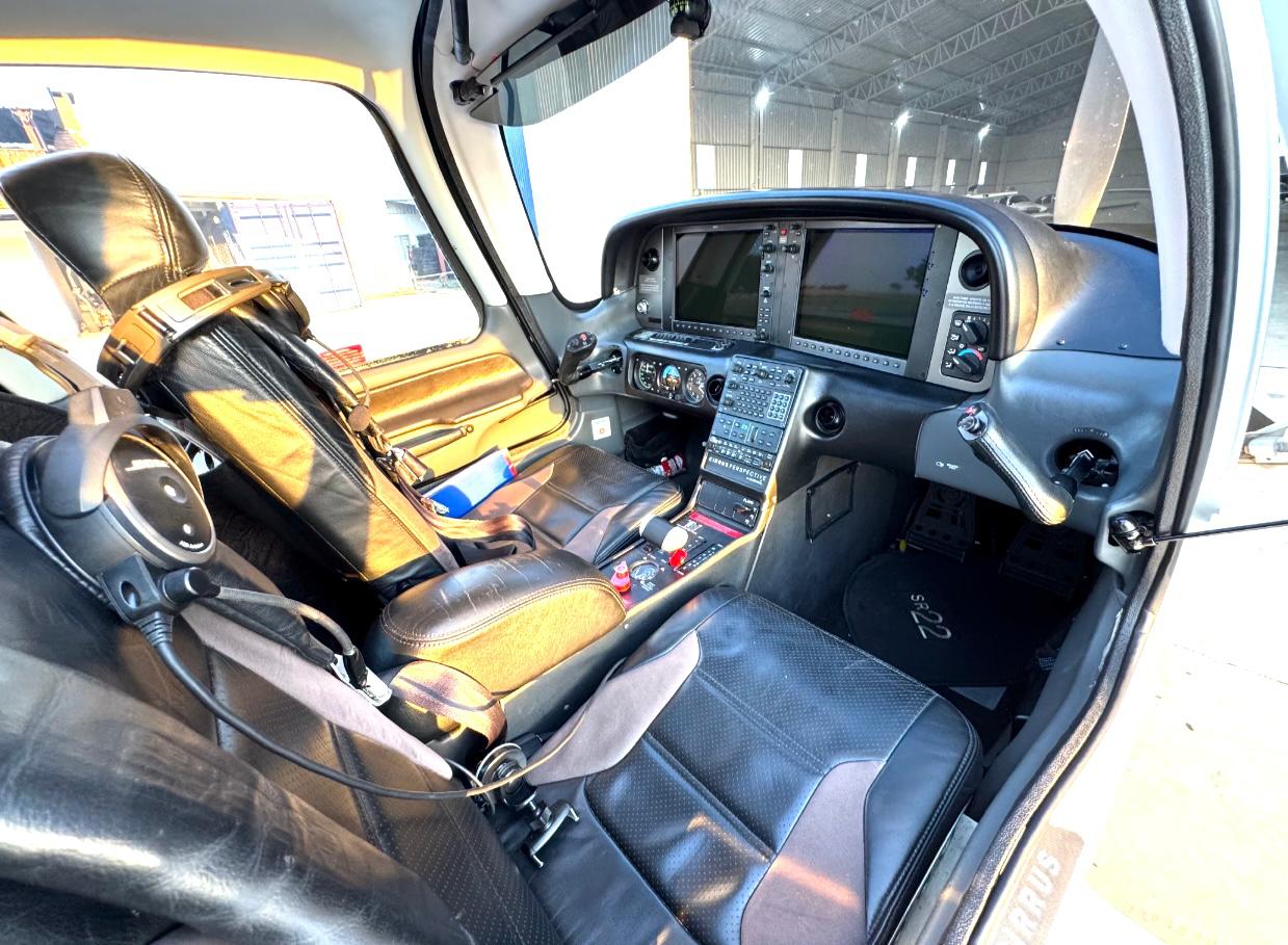 Cirrus SR22 • PRNOS miniatura 6