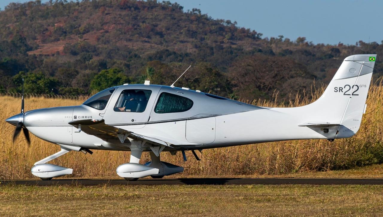 Cirrus SR22 • PRNOS miniatura 2