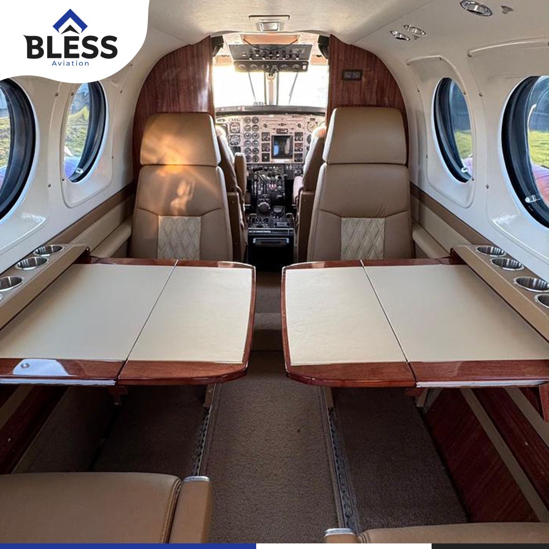 Beechcraft King Air C90A 1999 miniatura 5