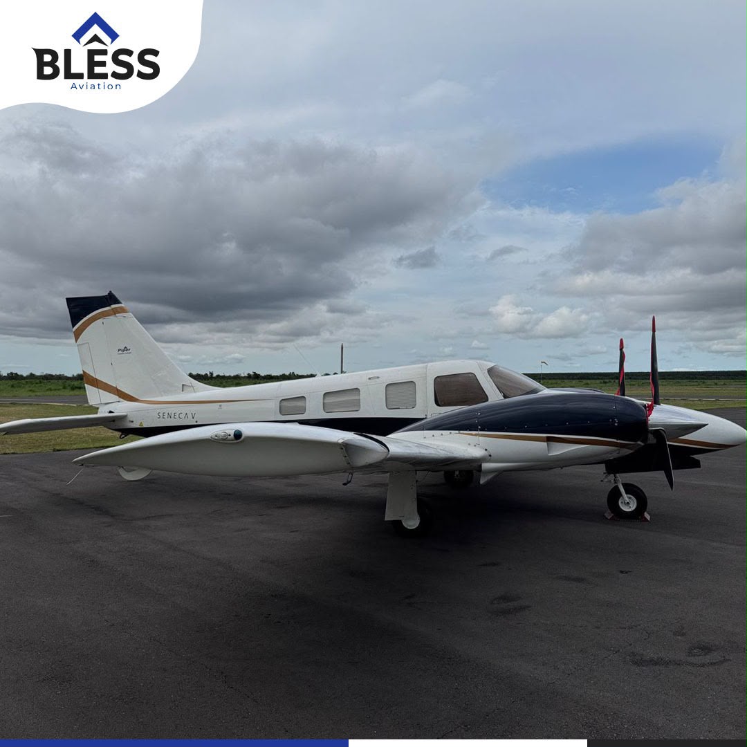 Piper Seneca V 2000 miniatura 3