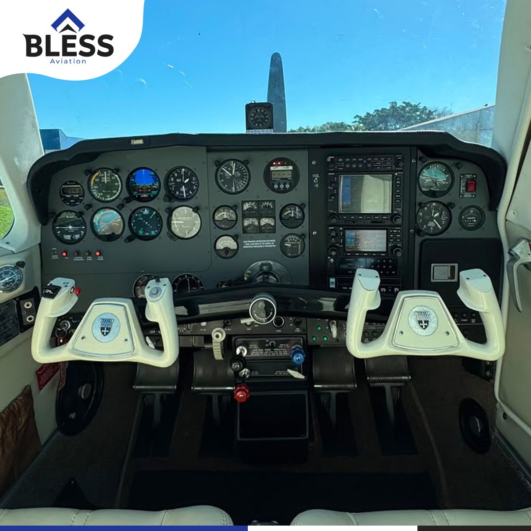 Beechcraft Bonanza F33A 1993 miniatura 7