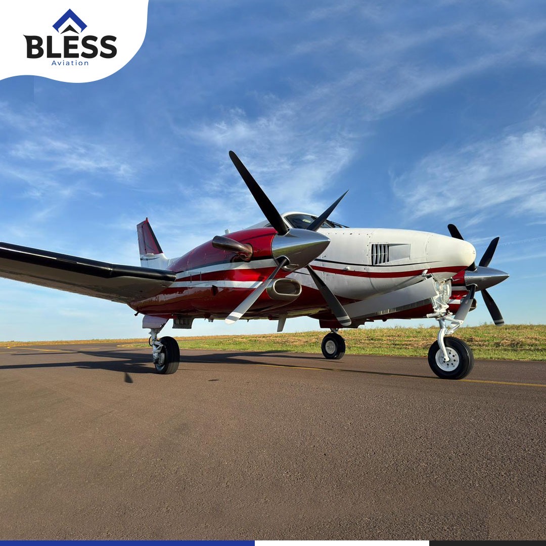 Beechcraft King Air C90A 1999 miniatura 3